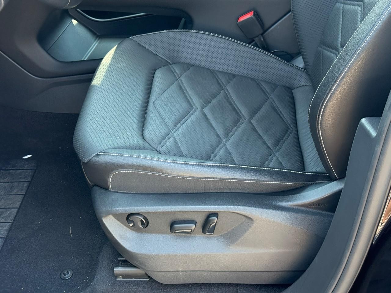 Volkswagen Atlas Vehicle Full-screen Gallery Image 17