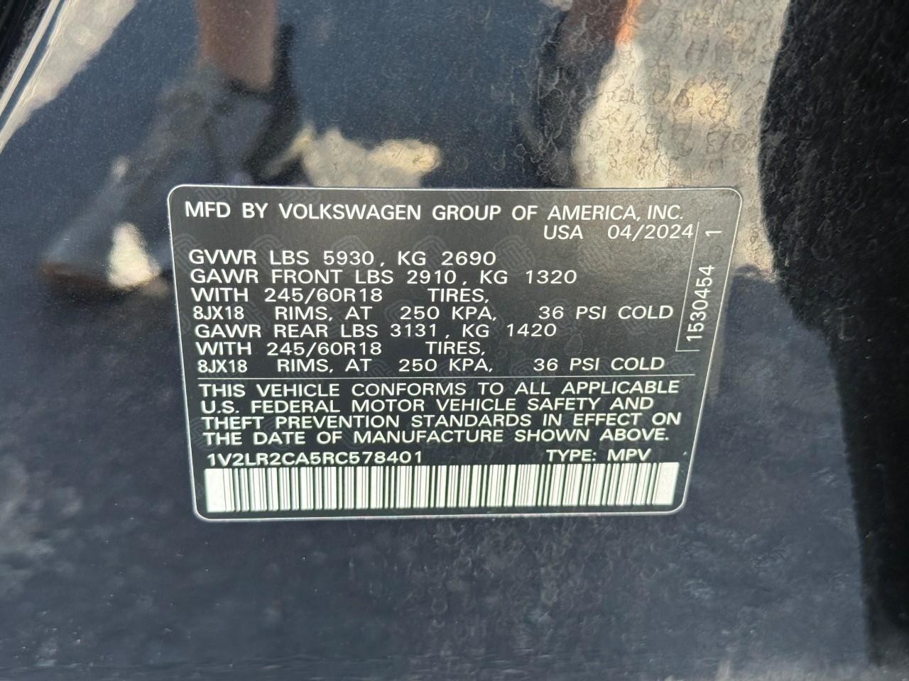 Volkswagen Atlas Vehicle Full-screen Gallery Image 24