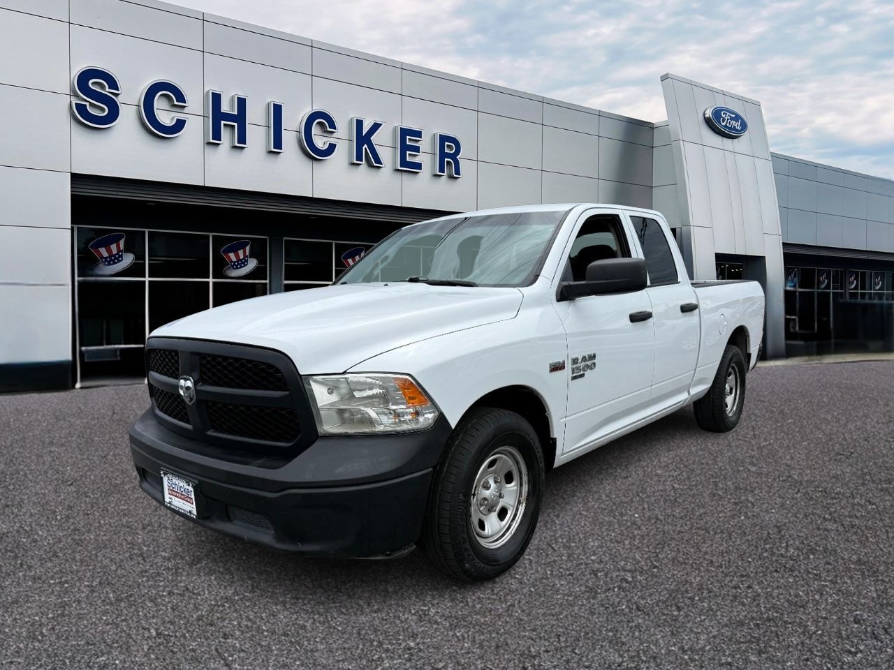 Ram 1500 Classic Vehicle Full-screen Gallery Image 04