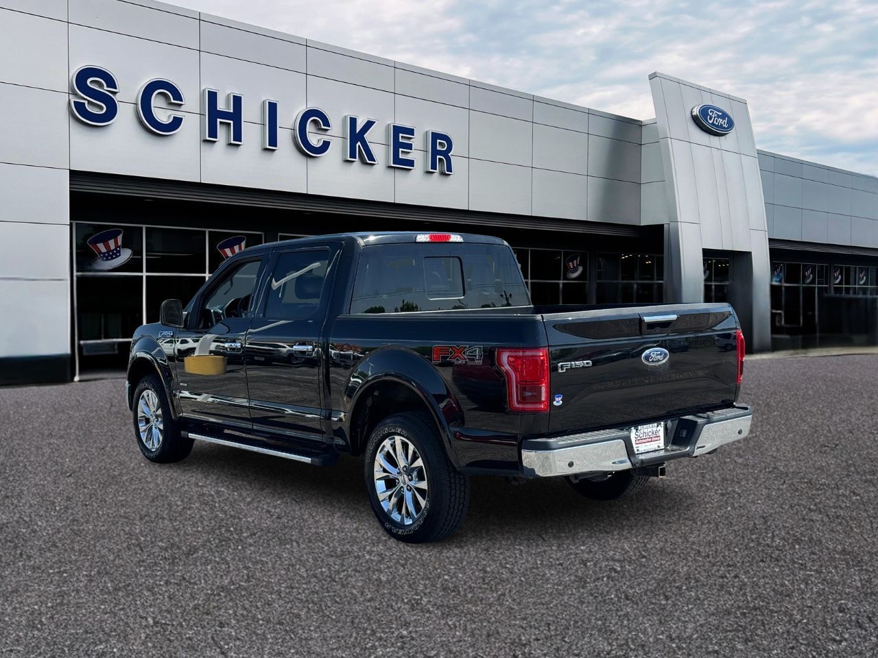 Ford F-150 Vehicle Full-screen Gallery Image 03