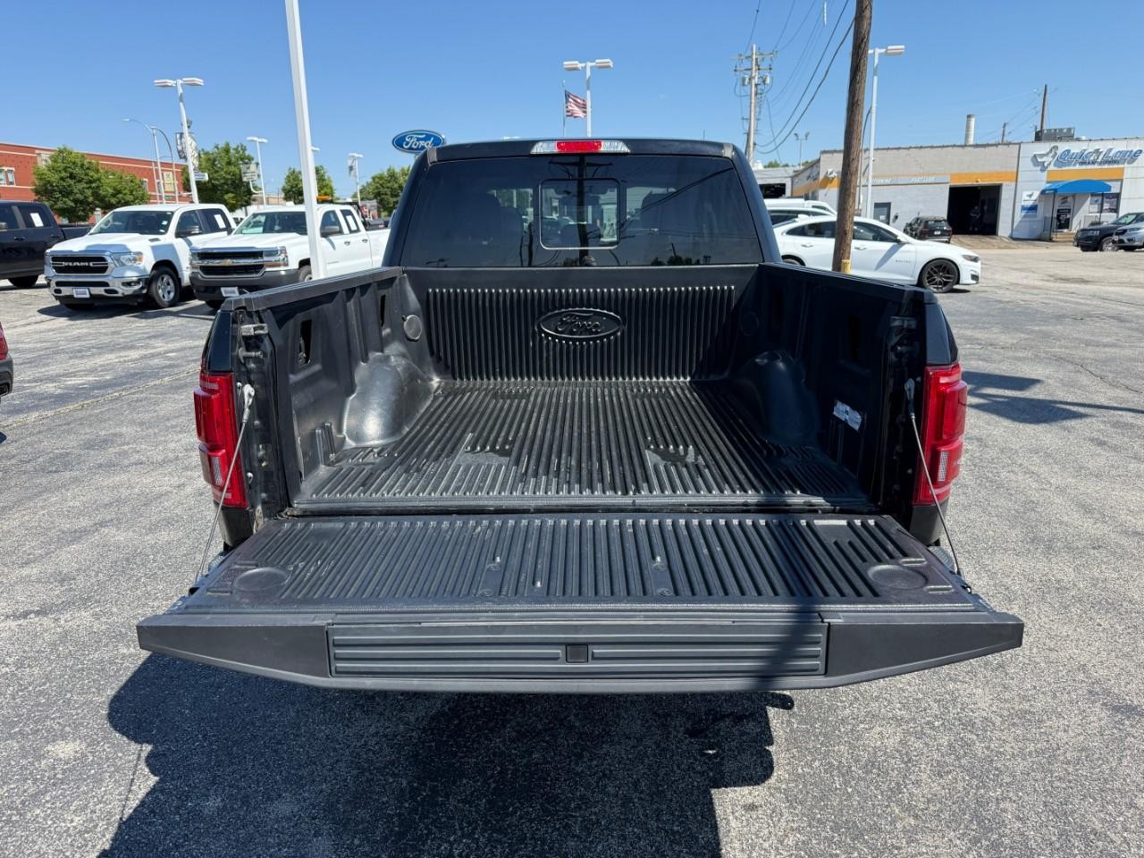 Ford F-150 Vehicle Full-screen Gallery Image 07