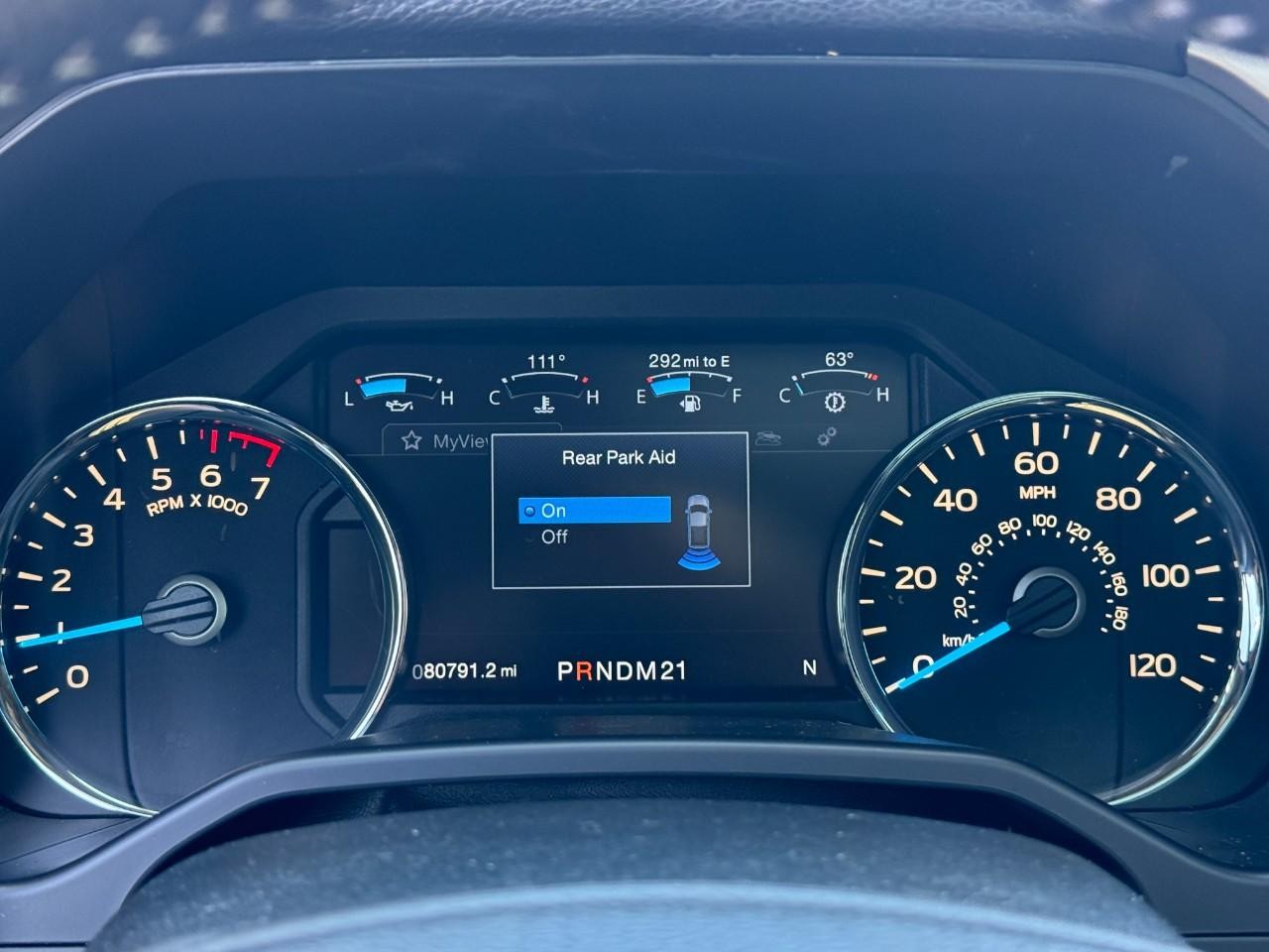 Ford F-150 Vehicle Full-screen Gallery Image 24