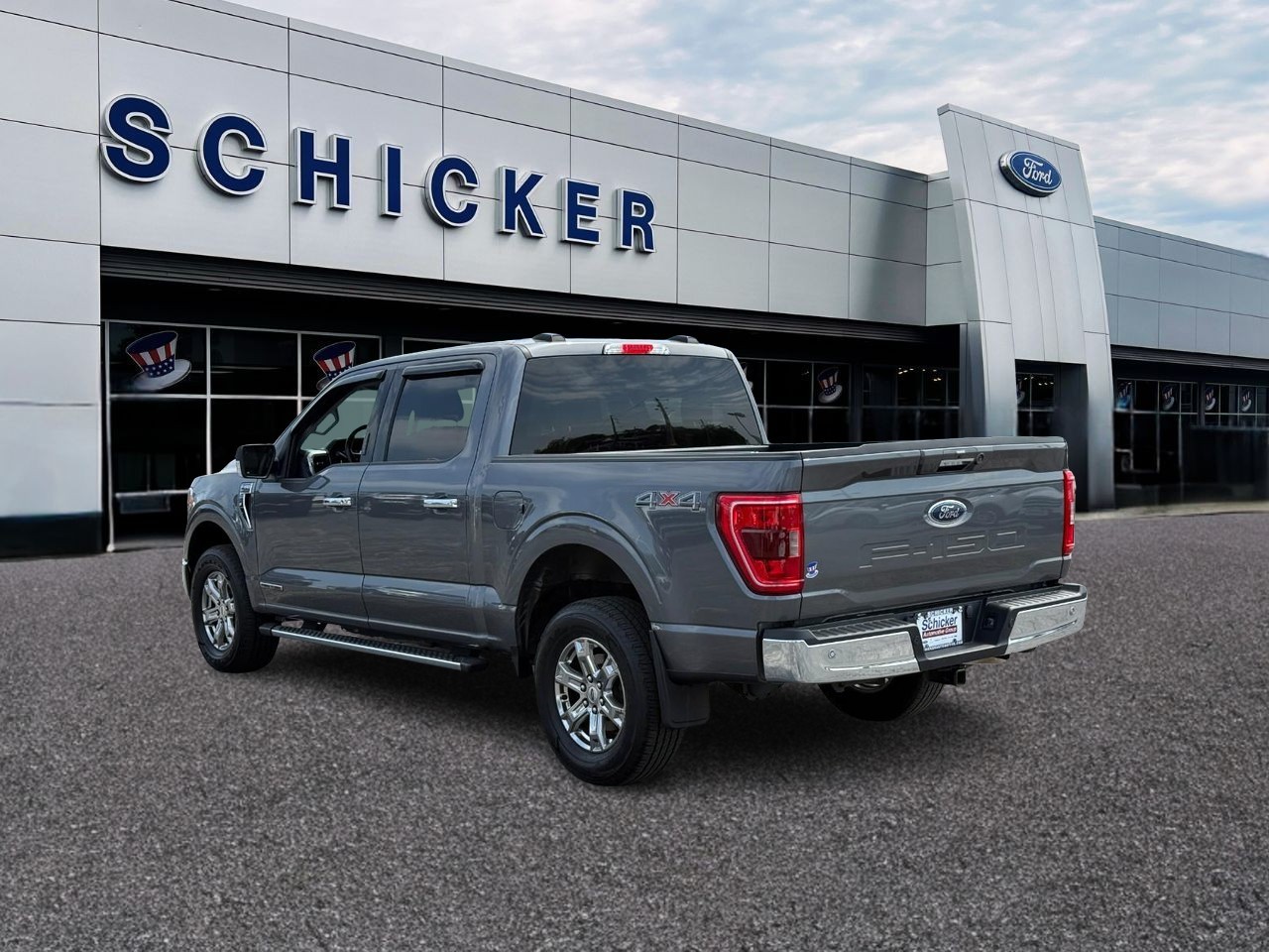Ford F-150 Vehicle Full-screen Gallery Image 04