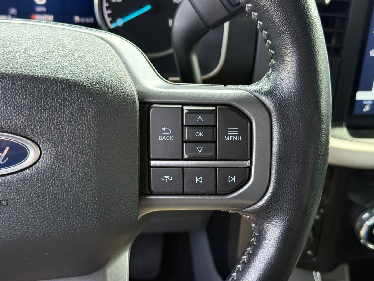Ford F-150 Vehicle Full-screen Gallery Image 20