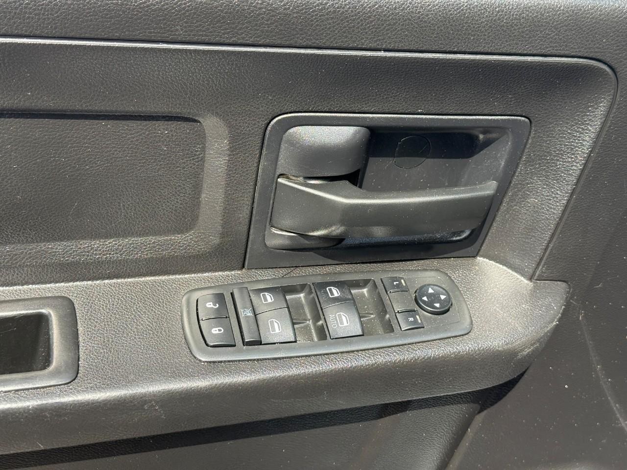 Ram 5500 Chassis Cab Vehicle Full-screen Gallery Image 15
