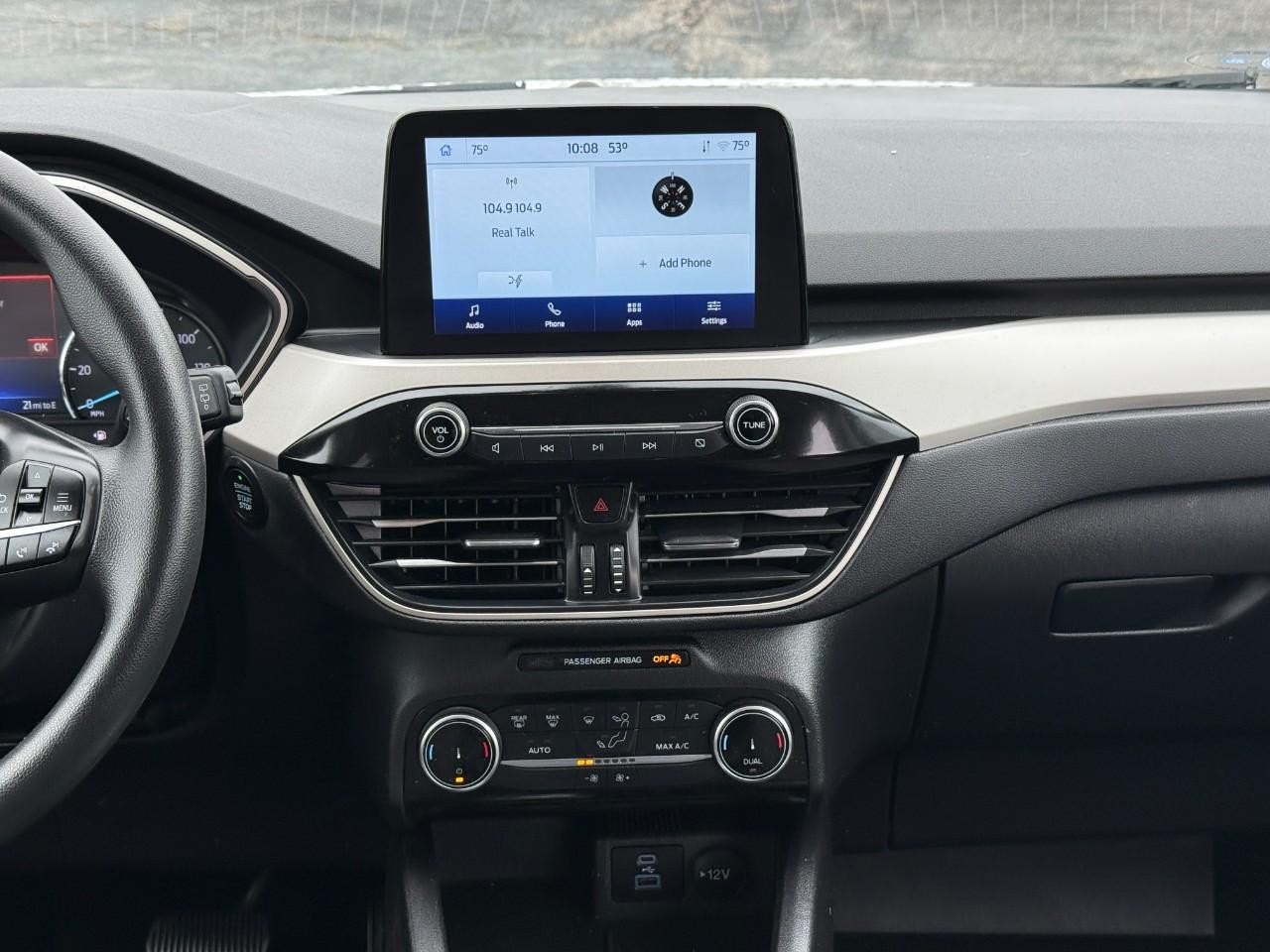 Ford Escape Vehicle Full-screen Gallery Image 13