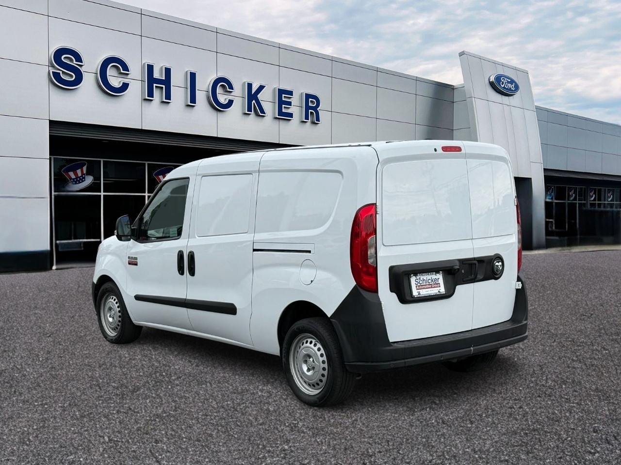 Ram ProMaster City Cargo Van Vehicle Full-screen Gallery Image 03
