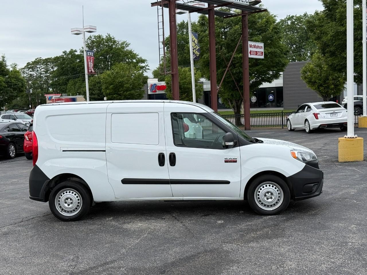 Ram ProMaster City Cargo Van Vehicle Full-screen Gallery Image 05