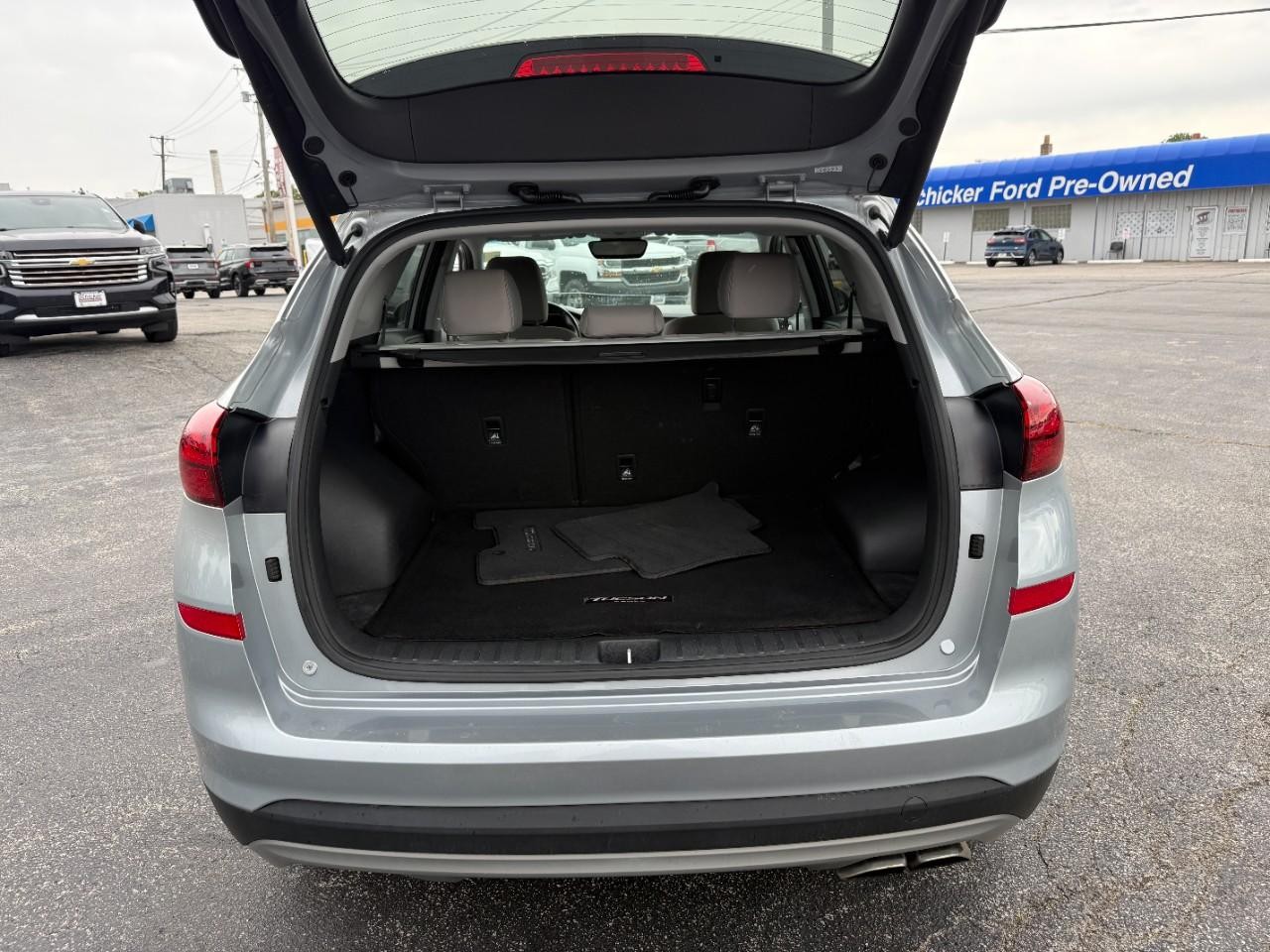Hyundai Tucson Vehicle Full-screen Gallery Image 07