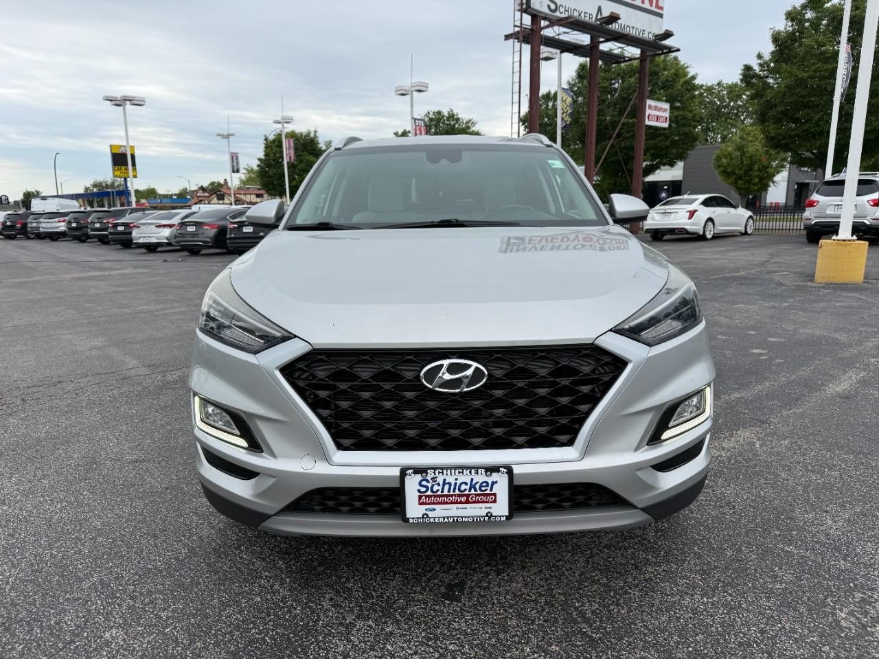 Hyundai Tucson Vehicle Full-screen Gallery Image 09