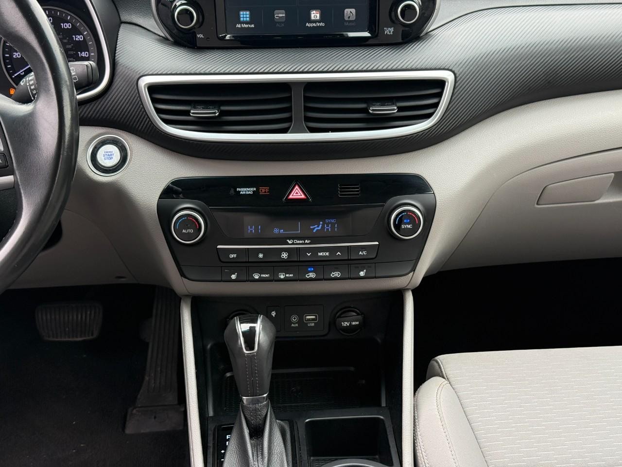 Hyundai Tucson Vehicle Full-screen Gallery Image 14