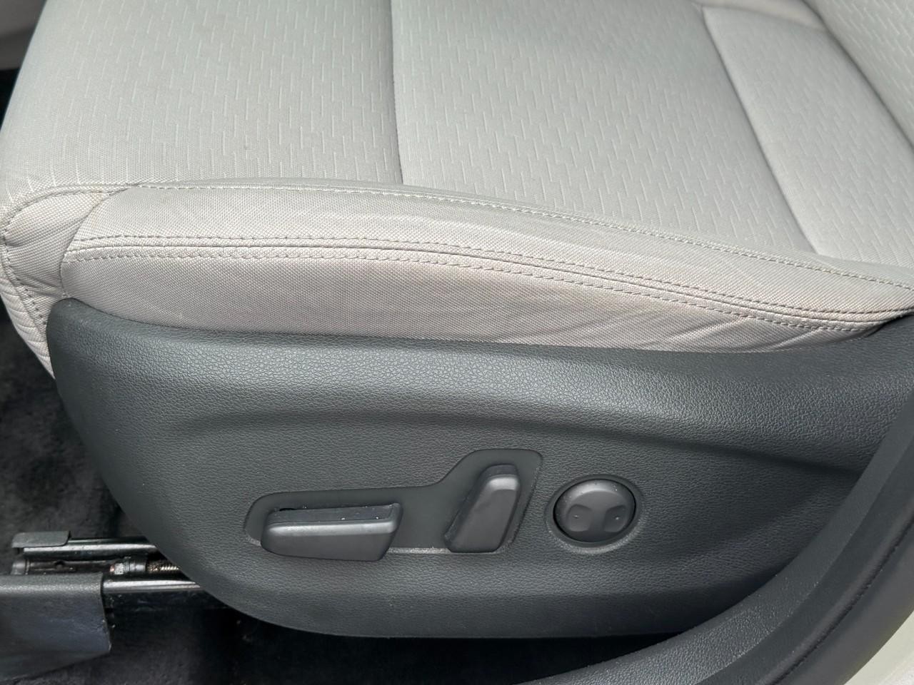 Hyundai Tucson Vehicle Full-screen Gallery Image 19