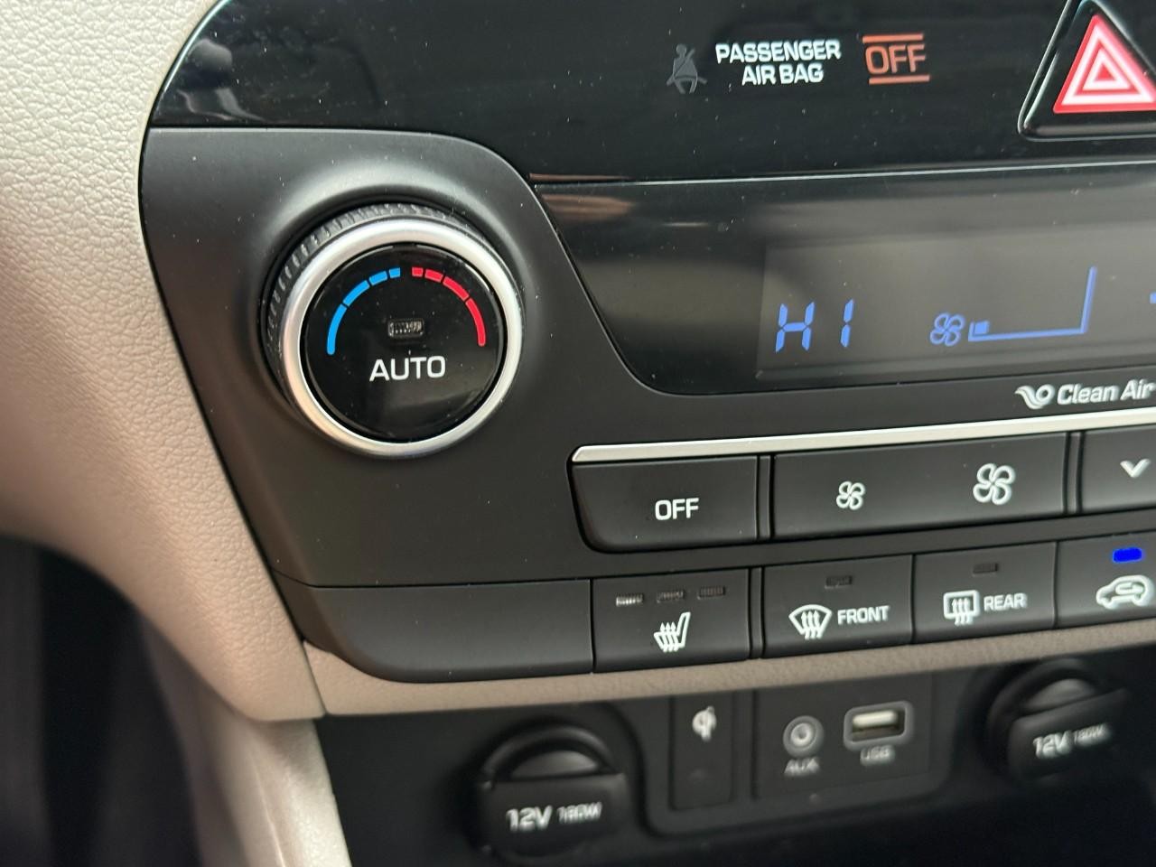 Hyundai Tucson Vehicle Full-screen Gallery Image 24