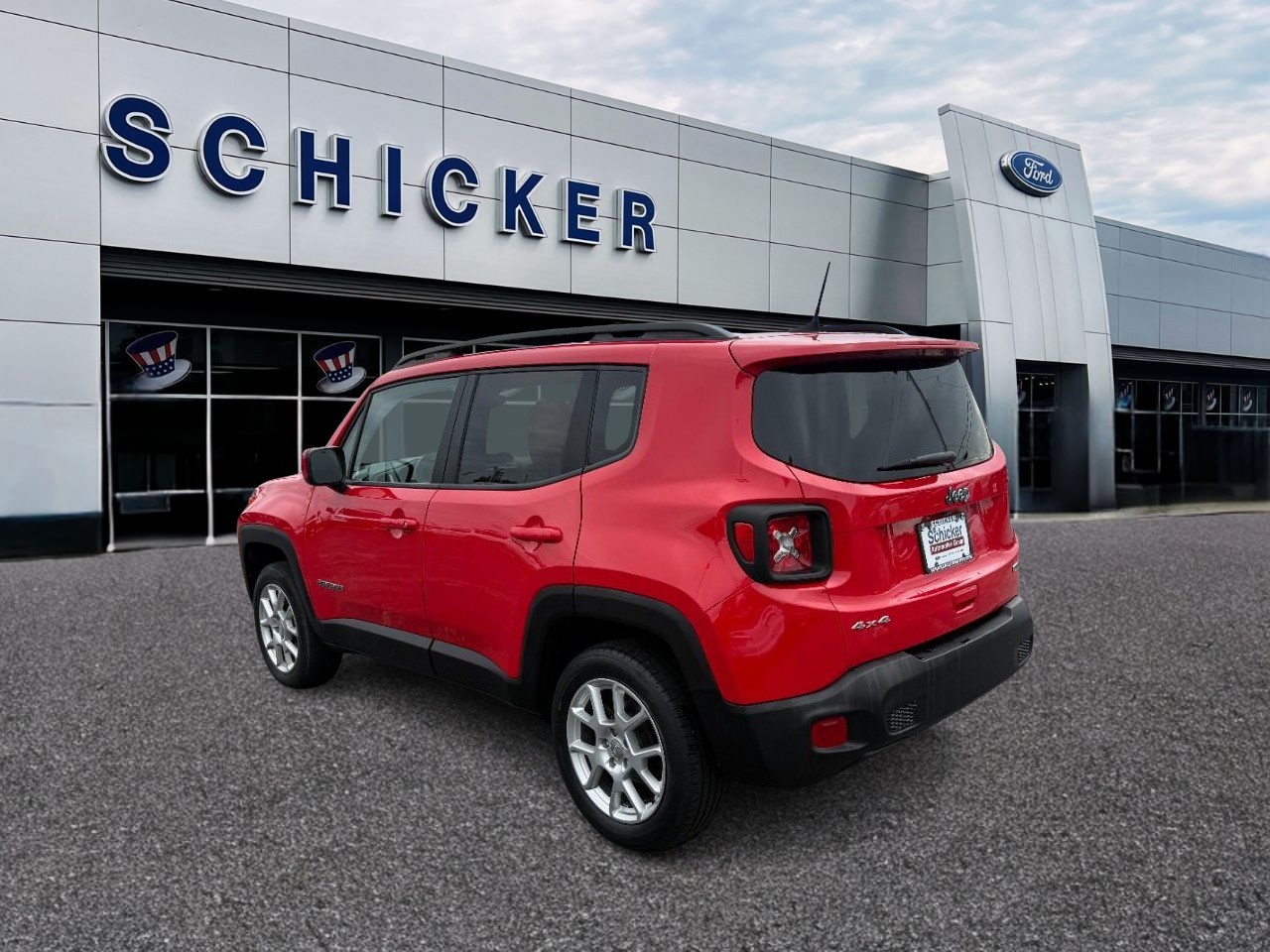 Jeep Renegade Vehicle Full-screen Gallery Image 03