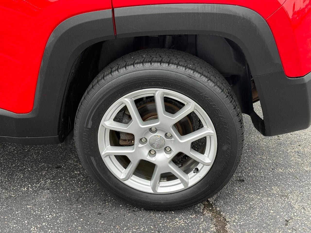 Jeep Renegade Vehicle Full-screen Gallery Image 06