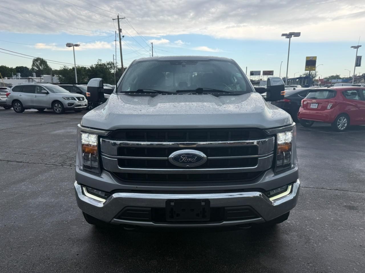 Ford F-150 Vehicle Full-screen Gallery Image 09