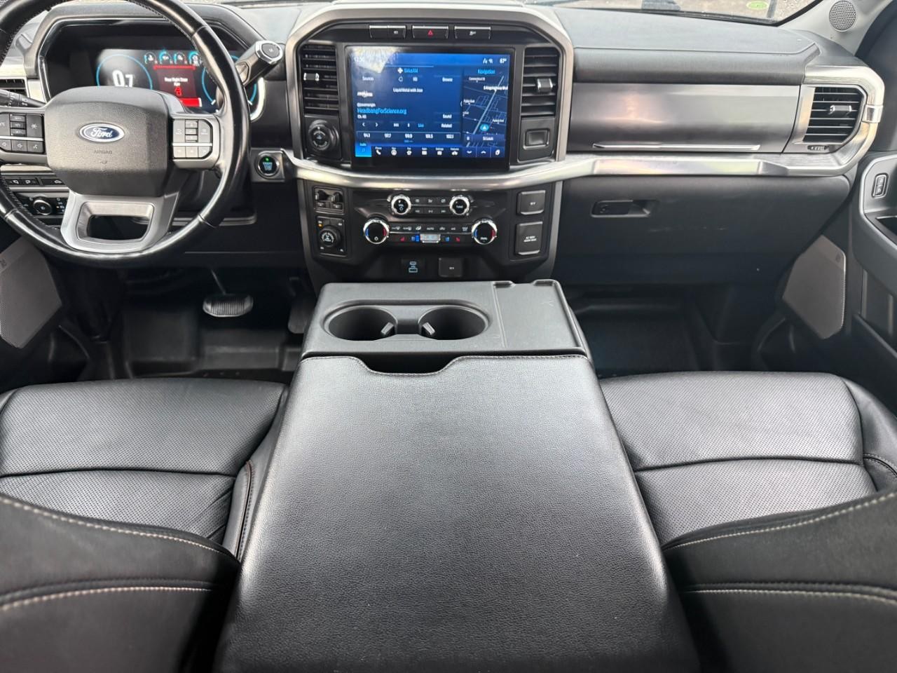 Ford F-150 Vehicle Full-screen Gallery Image 11