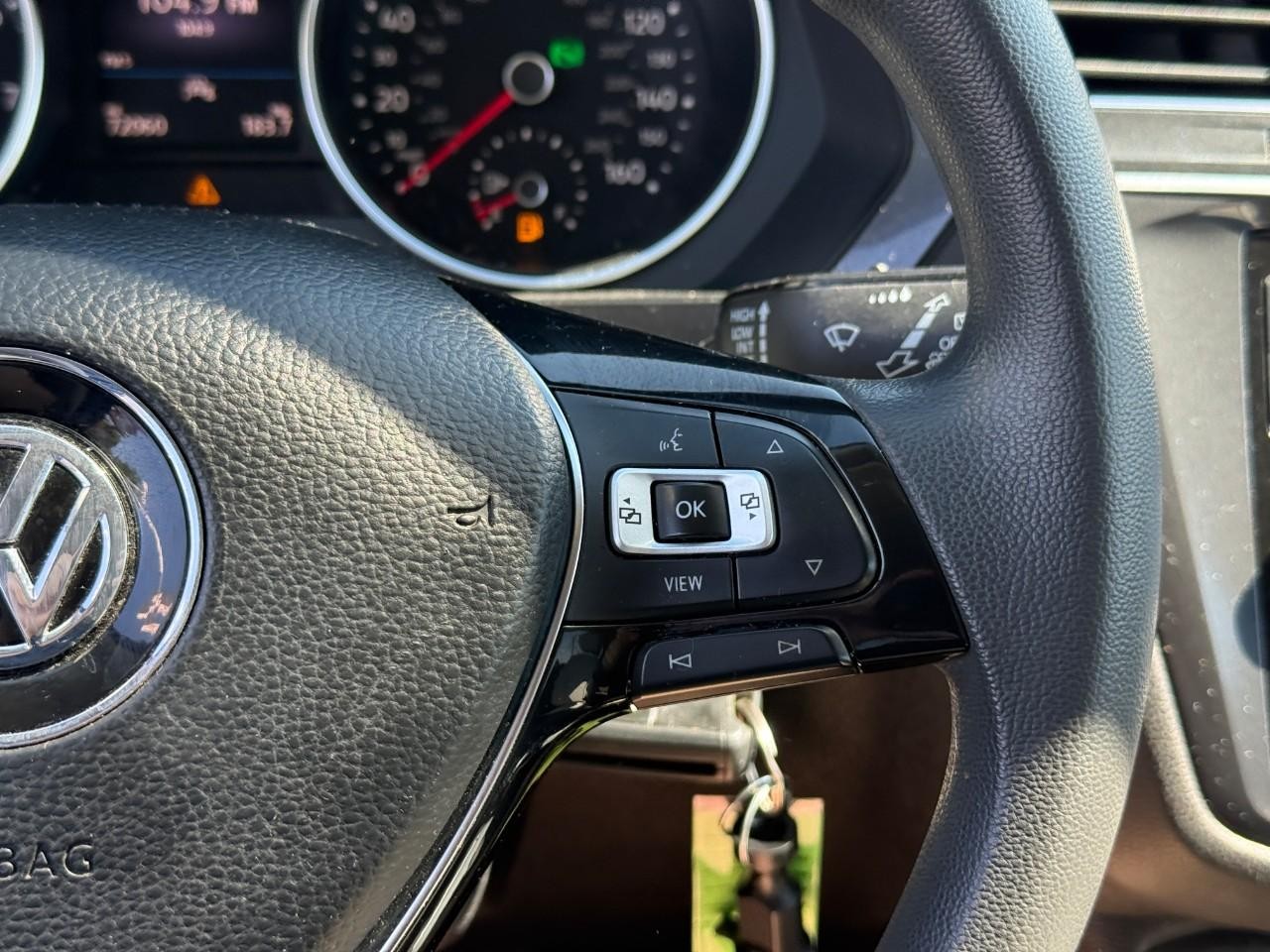 Volkswagen Tiguan Vehicle Full-screen Gallery Image 20