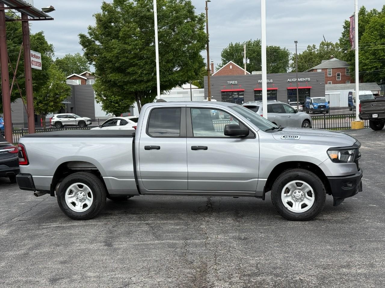 Ram 1500 Vehicle Full-screen Gallery Image 05