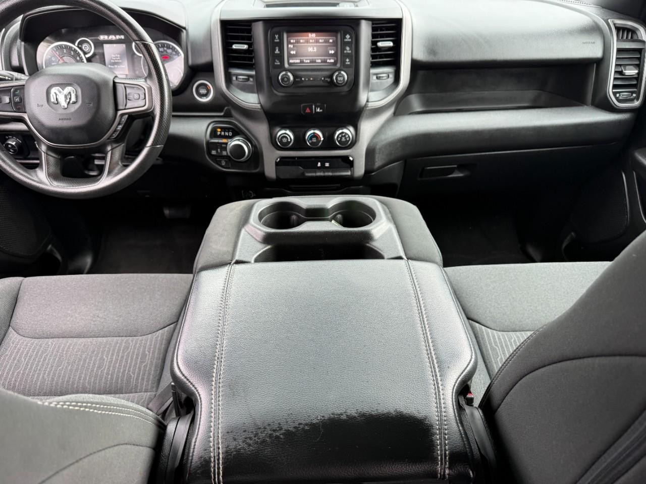 Ram 1500 Vehicle Full-screen Gallery Image 11