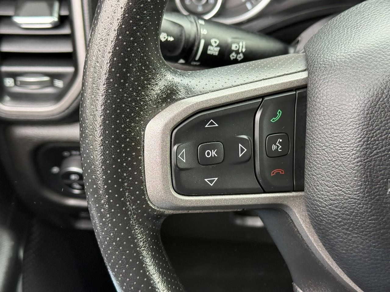 Ram 1500 Vehicle Full-screen Gallery Image 18