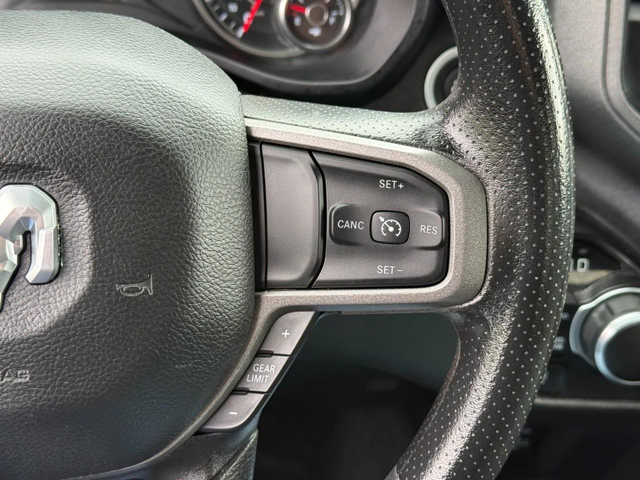 Ram 1500 Vehicle Full-screen Gallery Image 19
