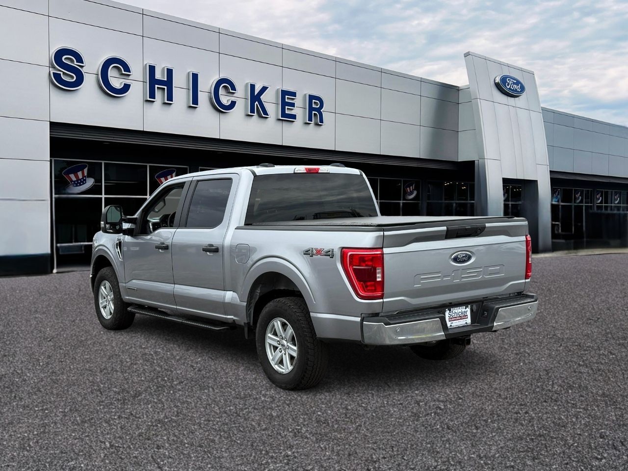 Ford F-150 Vehicle Full-screen Gallery Image 03