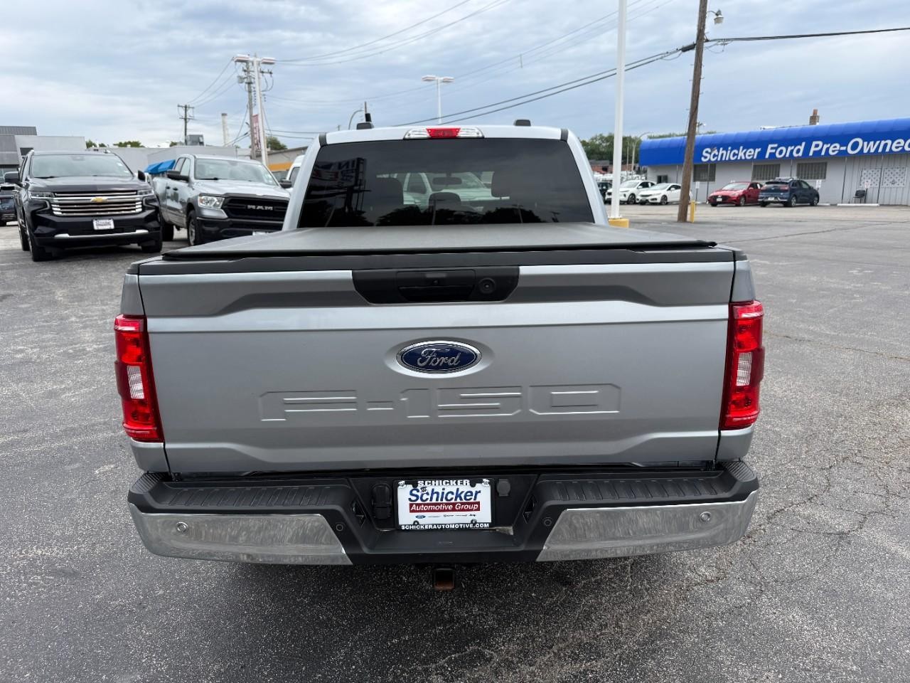 Ford F-150 Vehicle Full-screen Gallery Image 08