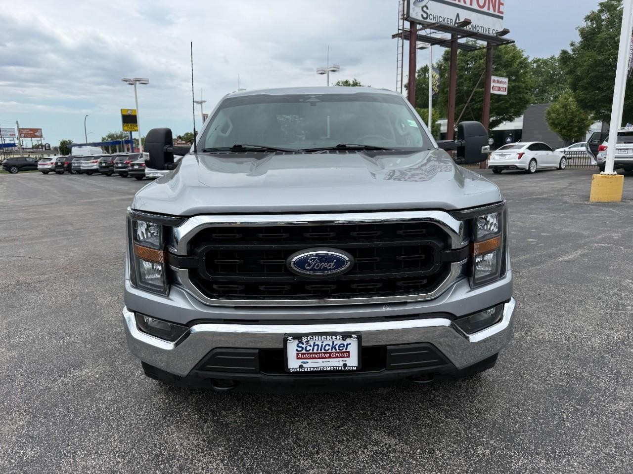 Ford F-150 Vehicle Full-screen Gallery Image 09