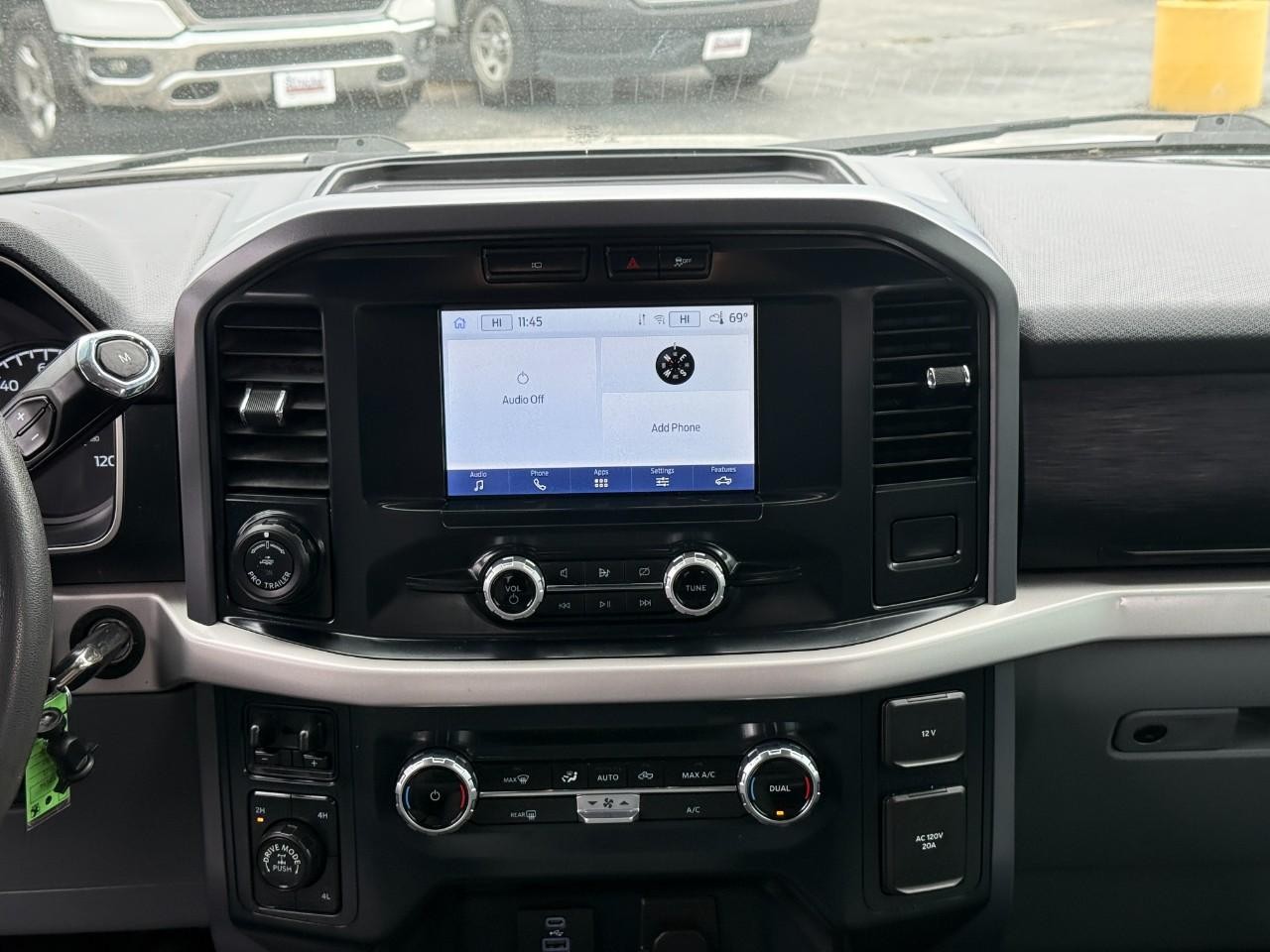 Ford F-150 Vehicle Full-screen Gallery Image 13
