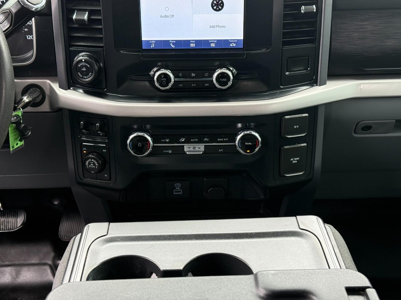 Ford F-150 Vehicle Full-screen Gallery Image 14