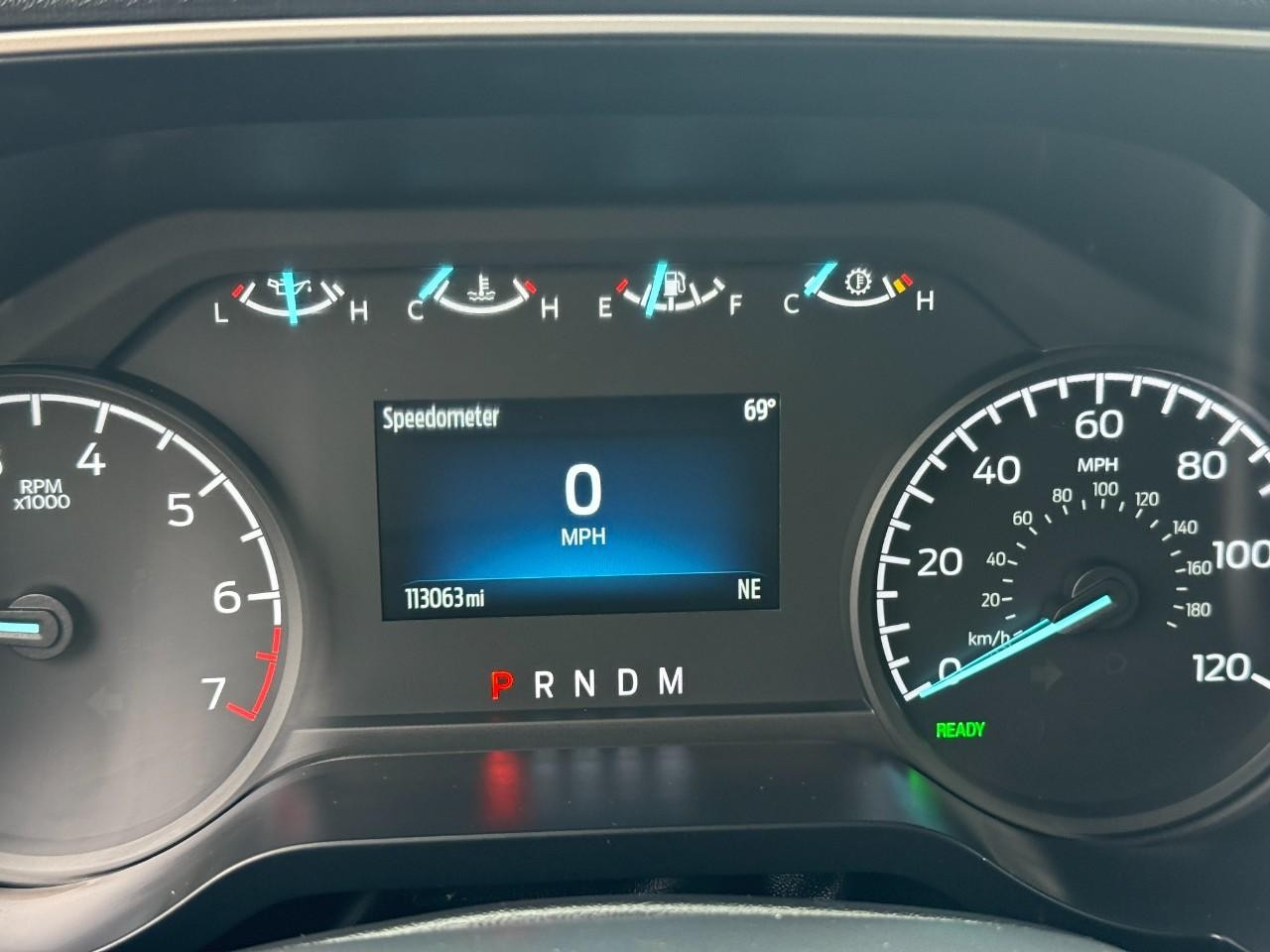 Ford F-150 Vehicle Full-screen Gallery Image 21