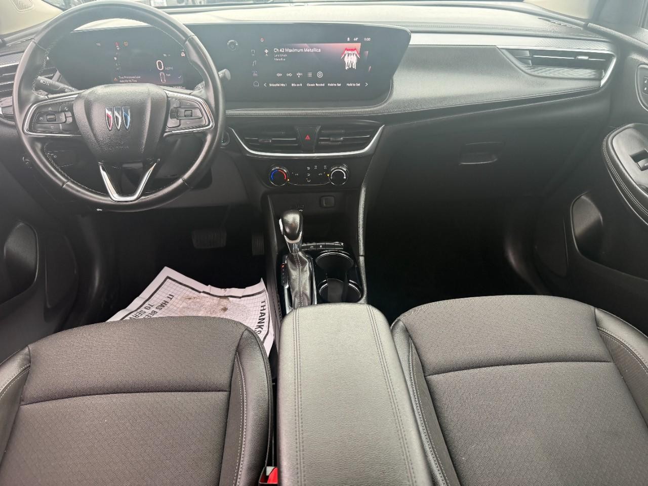 Buick Encore GX Vehicle Full-screen Gallery Image 11
