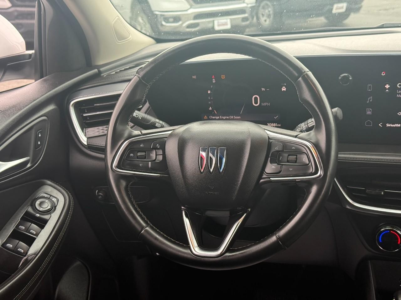 Buick Encore GX Vehicle Full-screen Gallery Image 12