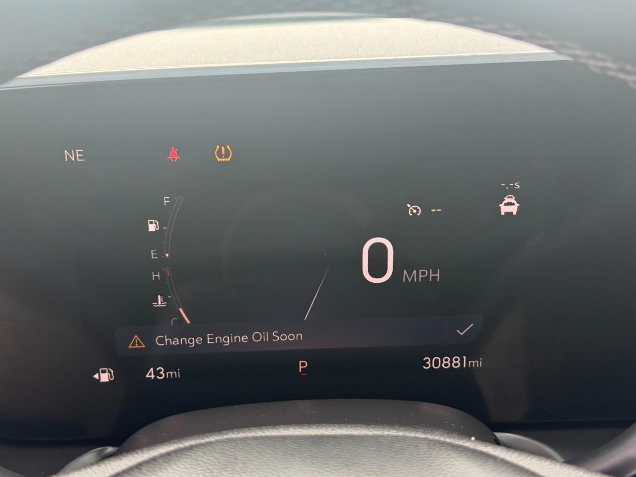 Buick Encore GX Vehicle Full-screen Gallery Image 20
