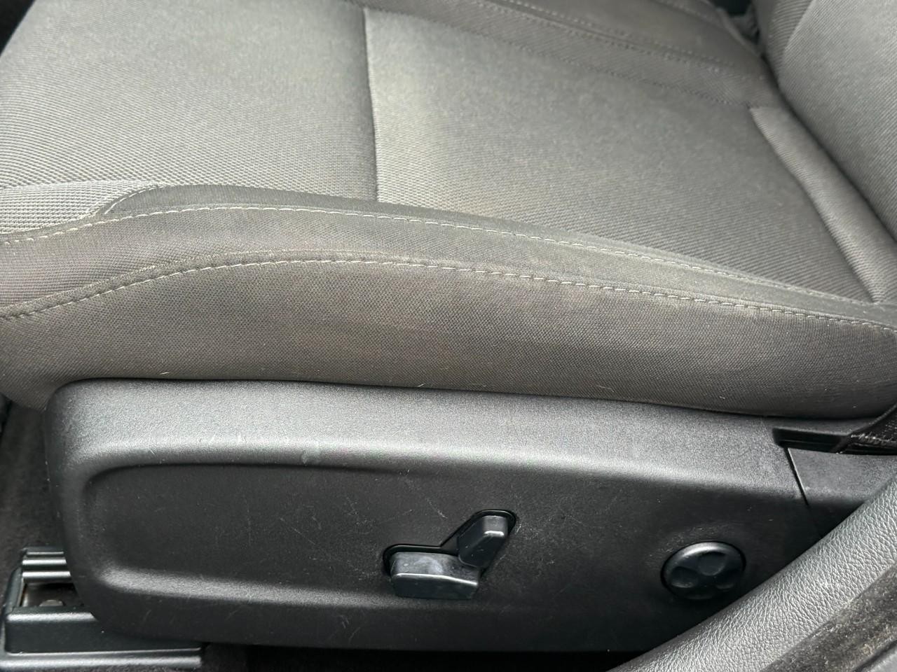 Dodge Charger Vehicle Full-screen Gallery Image 18