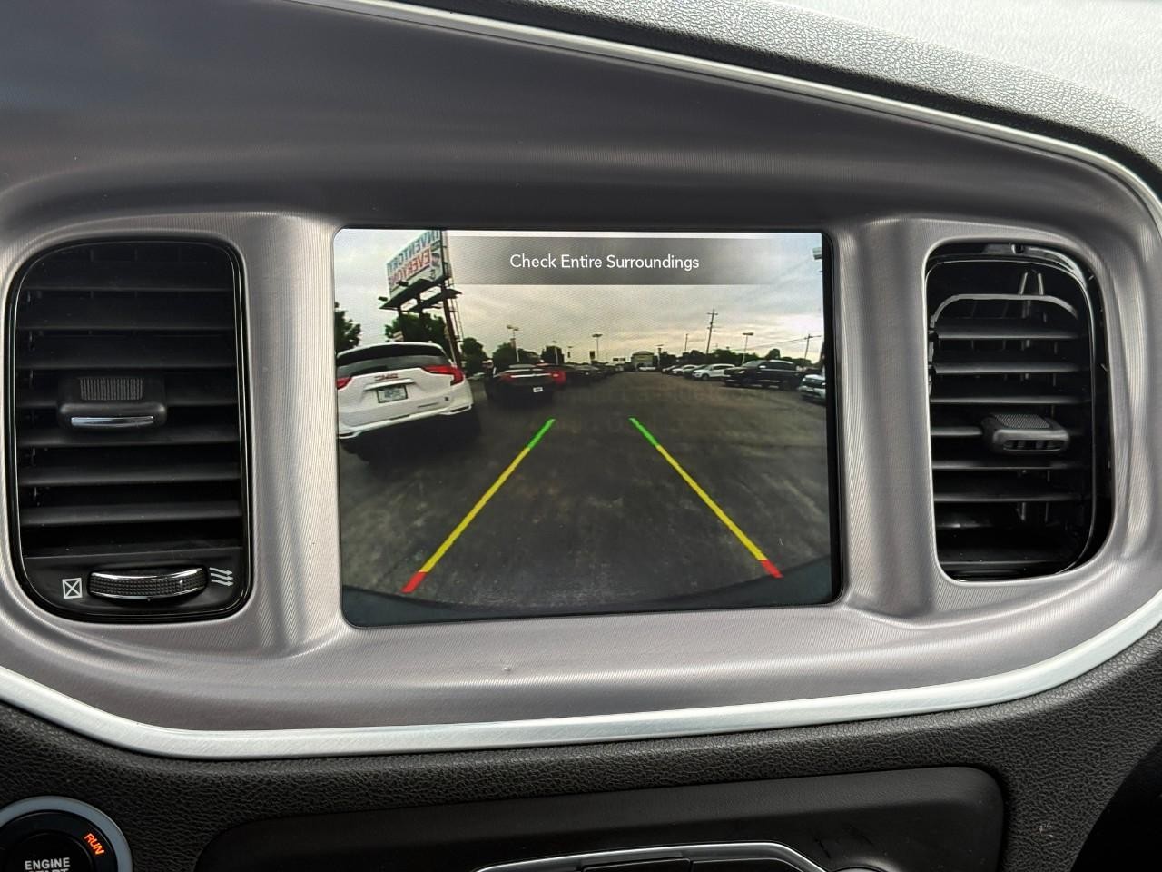 Dodge Charger Vehicle Full-screen Gallery Image 23