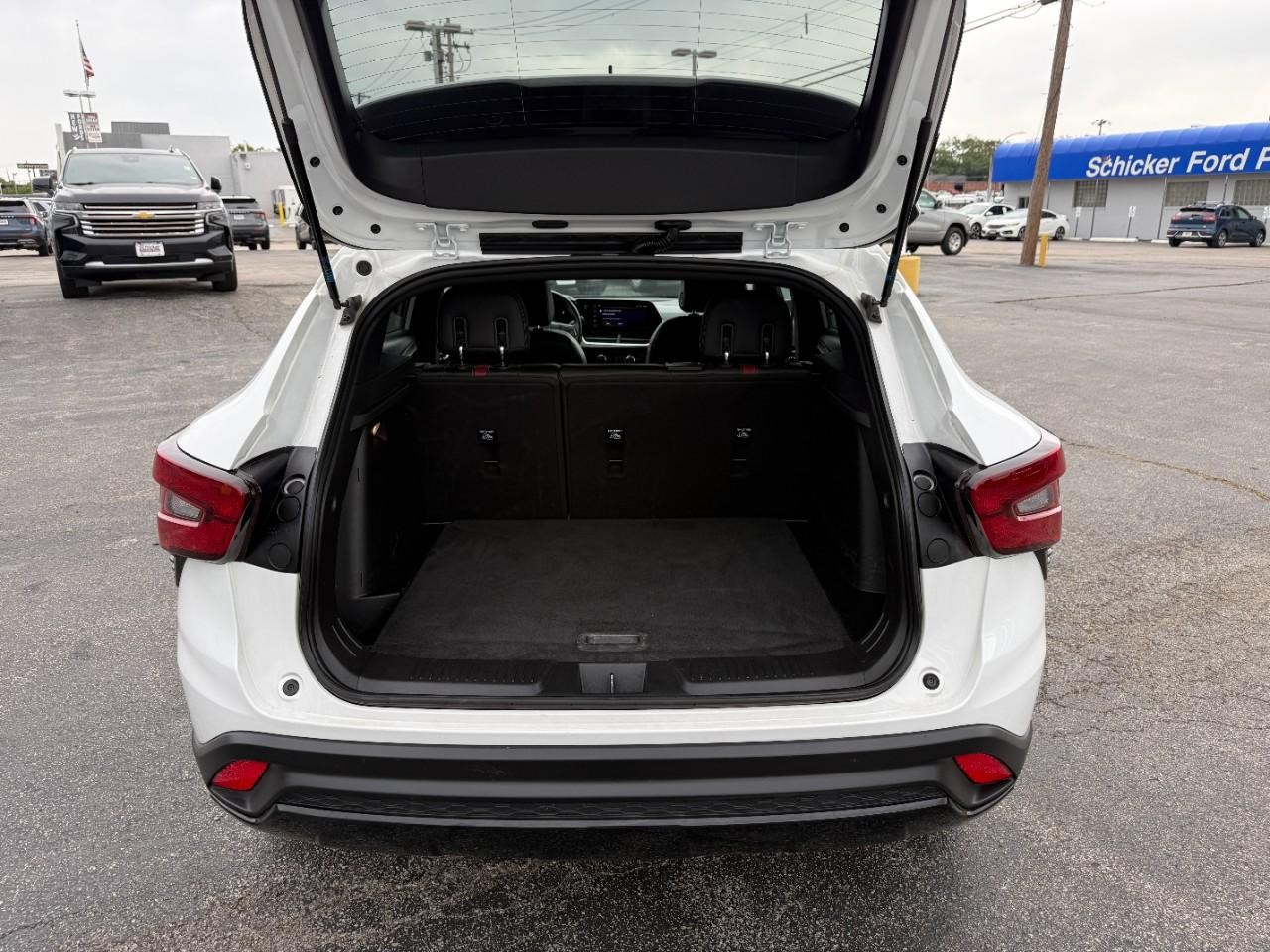Chevrolet Trax Vehicle Full-screen Gallery Image 08