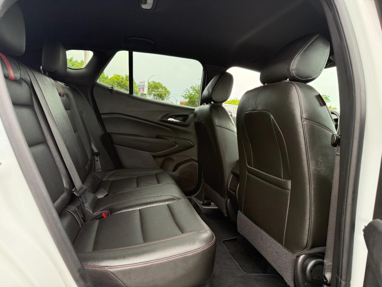 Chevrolet Trax Vehicle Full-screen Gallery Image 11