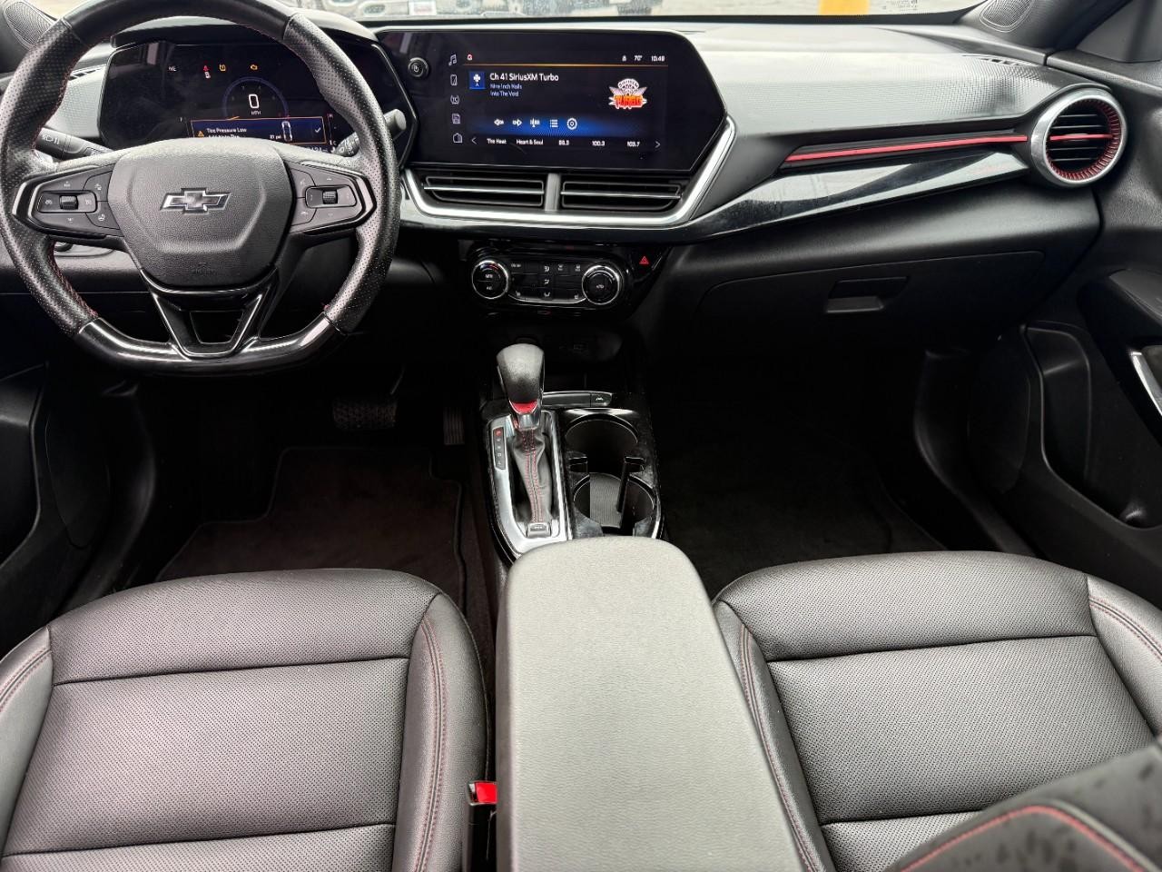 Chevrolet Trax Vehicle Full-screen Gallery Image 12