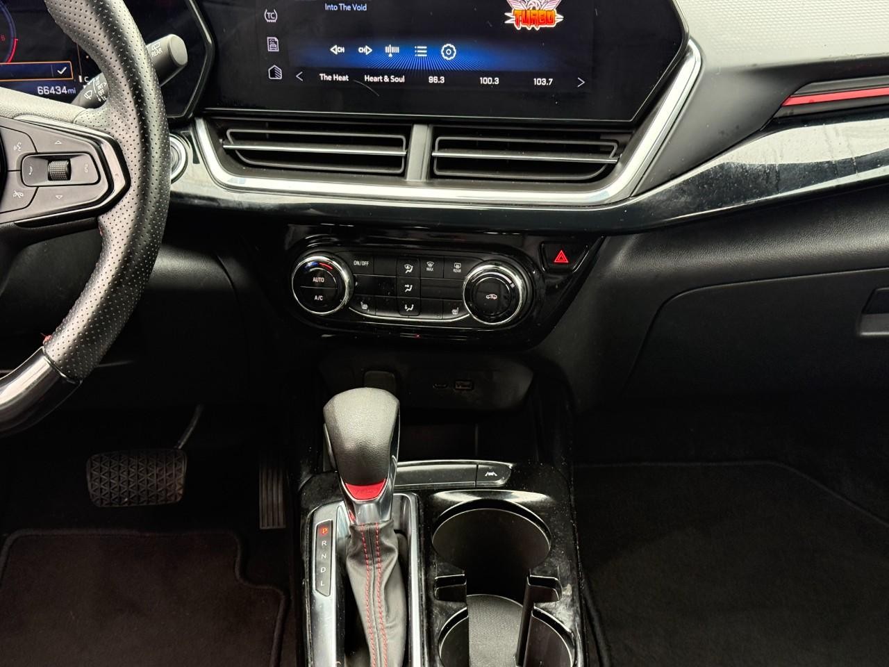 Chevrolet Trax Vehicle Full-screen Gallery Image 15