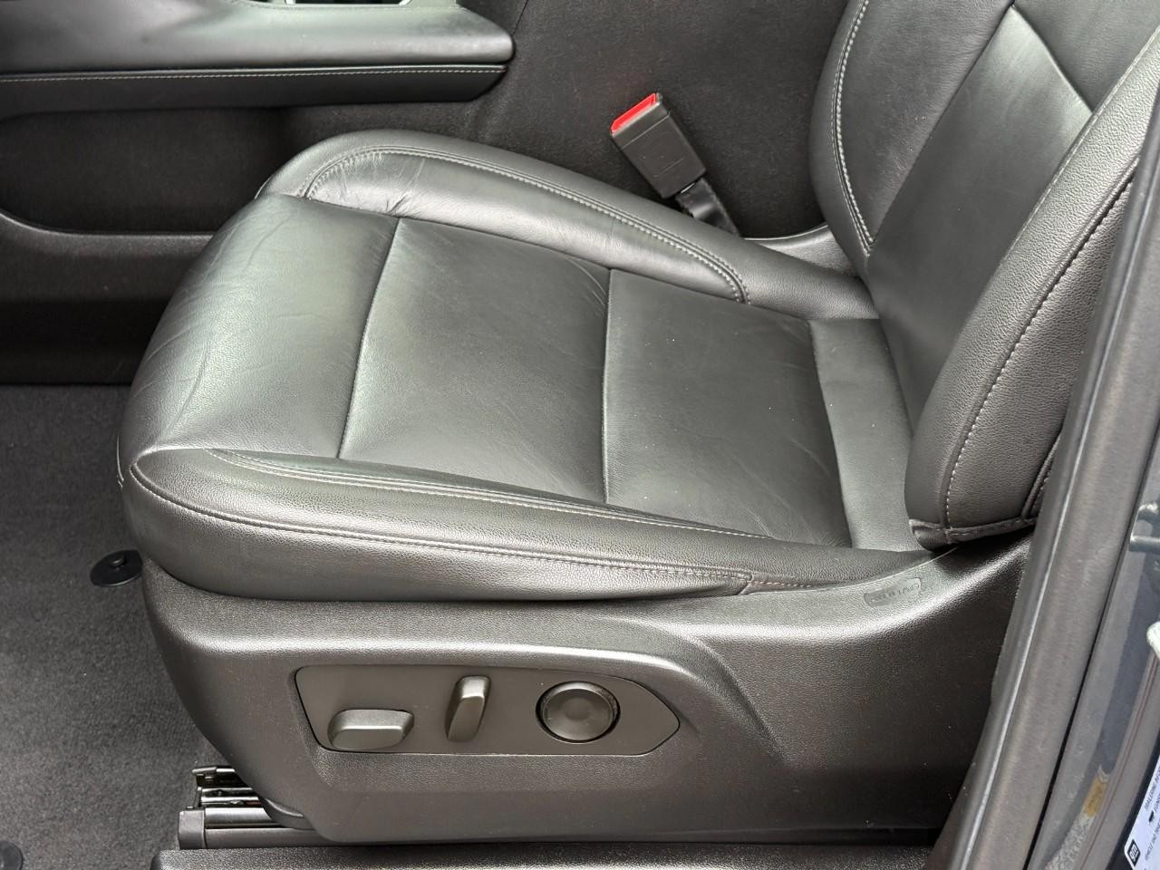 Chevrolet Tahoe Vehicle Full-screen Gallery Image 19