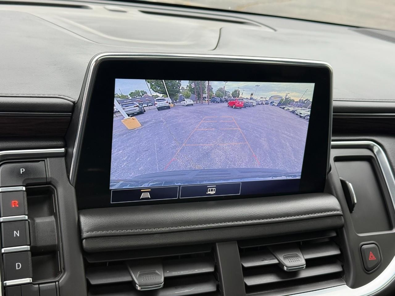 Chevrolet Tahoe Vehicle Full-screen Gallery Image 25