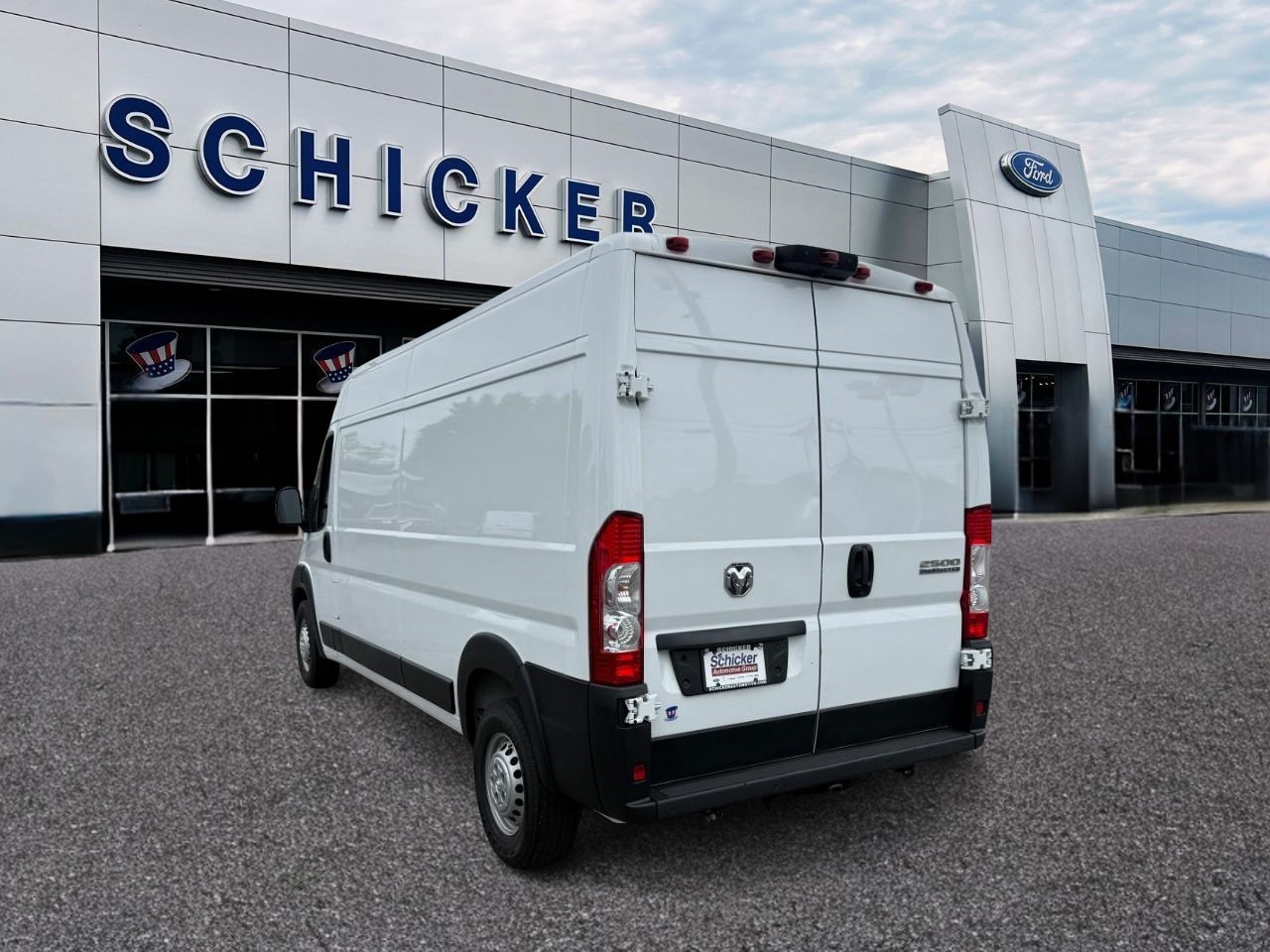 Ram ProMaster Cargo Van Vehicle Full-screen Gallery Image 03