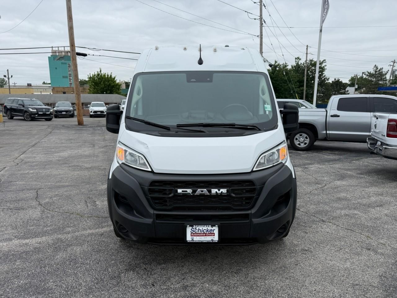 Ram ProMaster Cargo Van Vehicle Full-screen Gallery Image 09