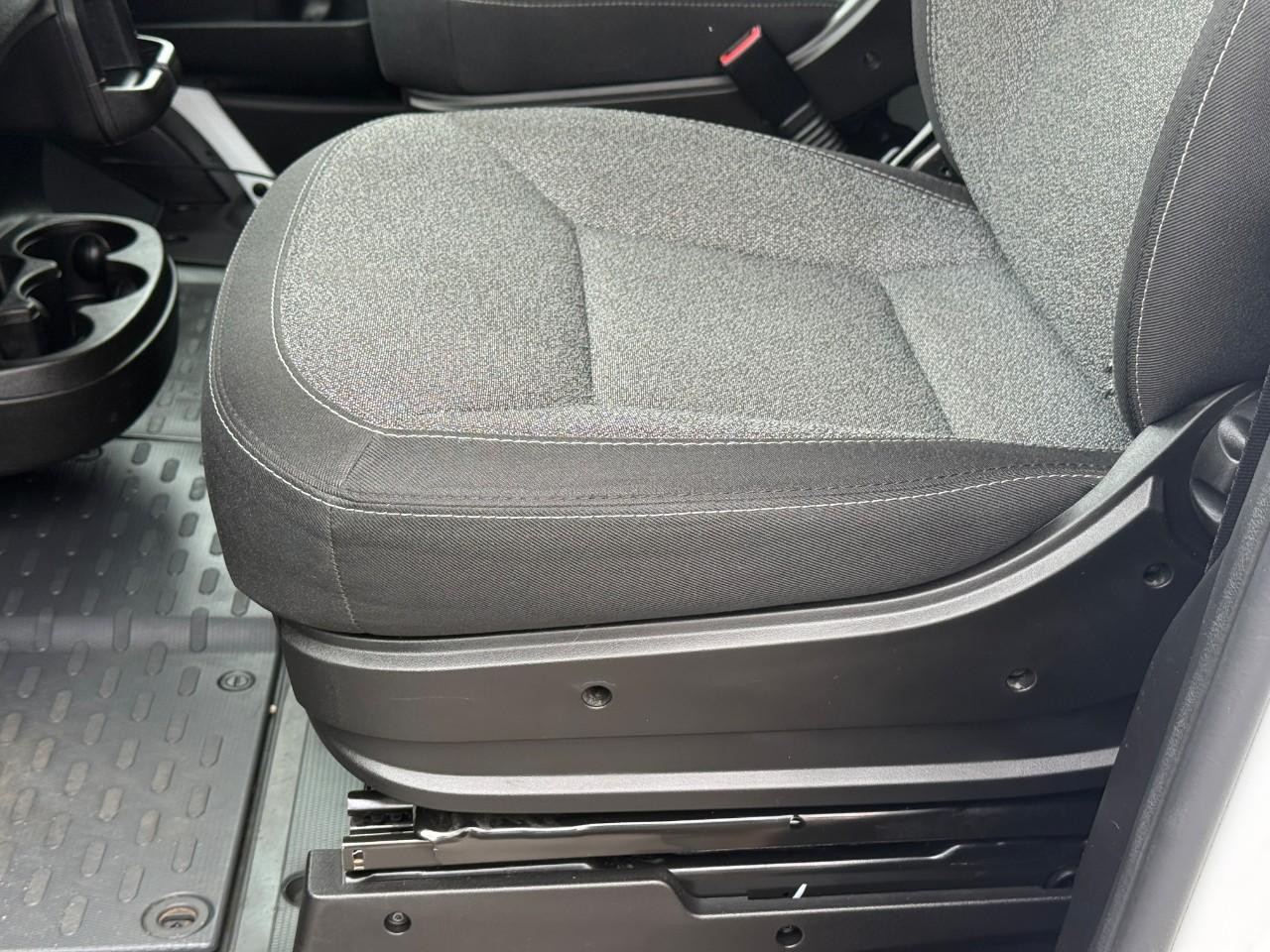 Ram ProMaster Cargo Van Vehicle Full-screen Gallery Image 13
