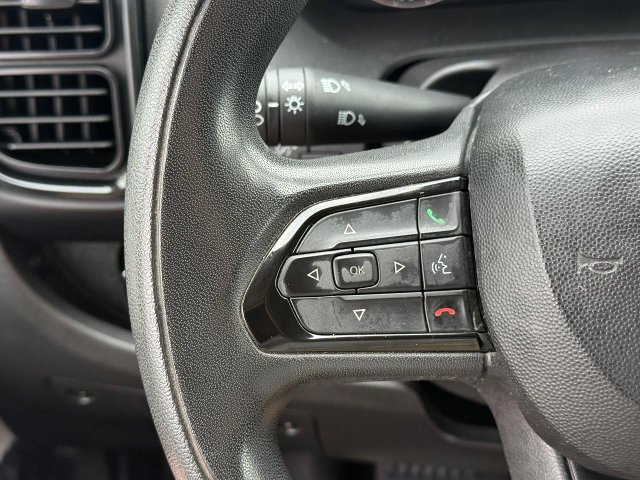 Ram ProMaster Cargo Van Vehicle Full-screen Gallery Image 14