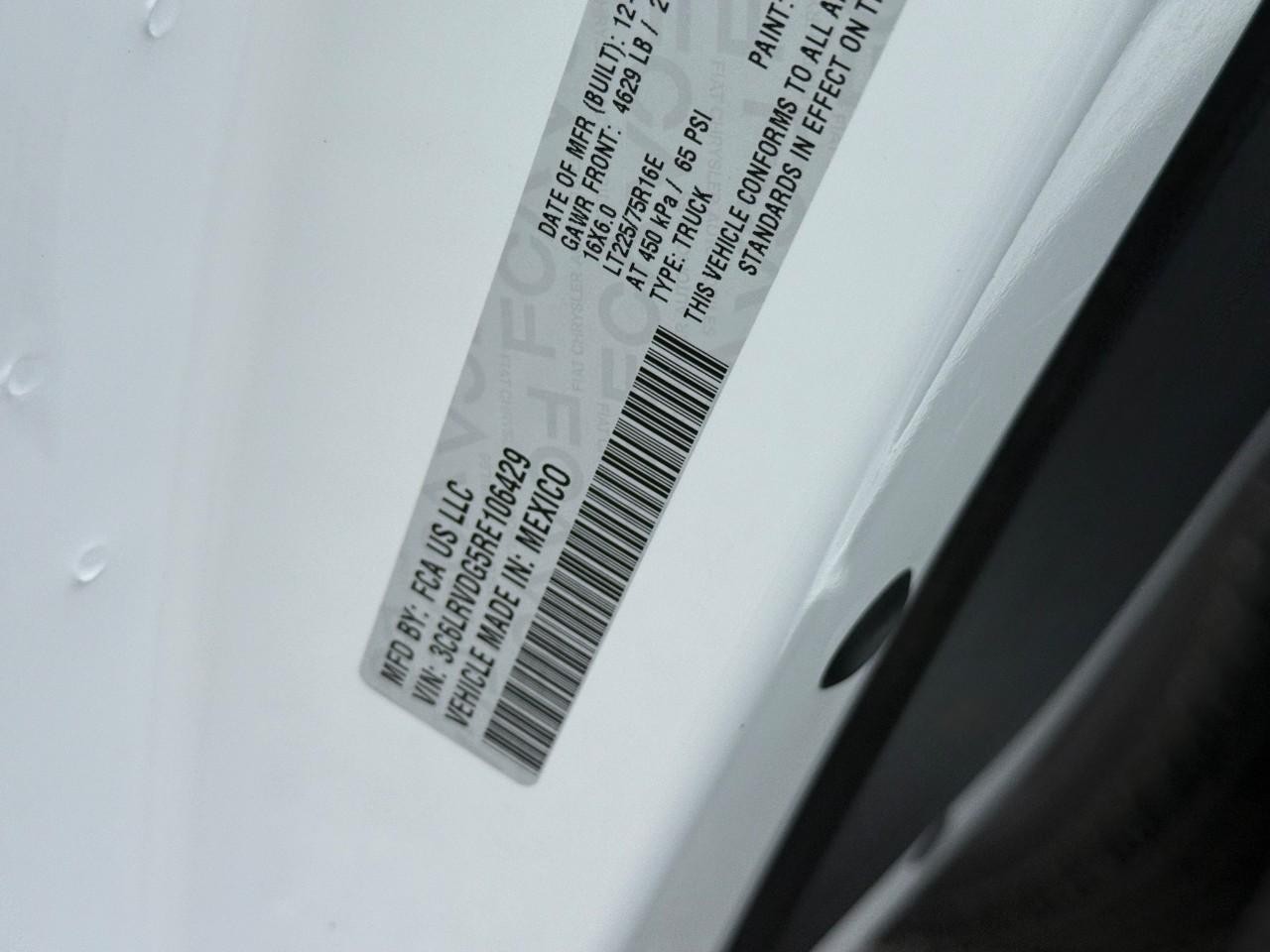 Ram ProMaster Cargo Van Vehicle Full-screen Gallery Image 19