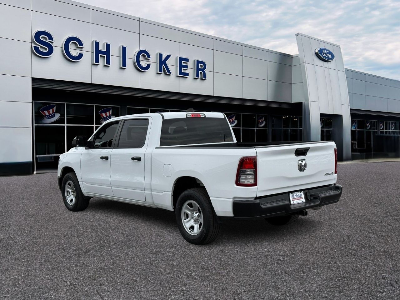 Ram 1500 Vehicle Full-screen Gallery Image 03