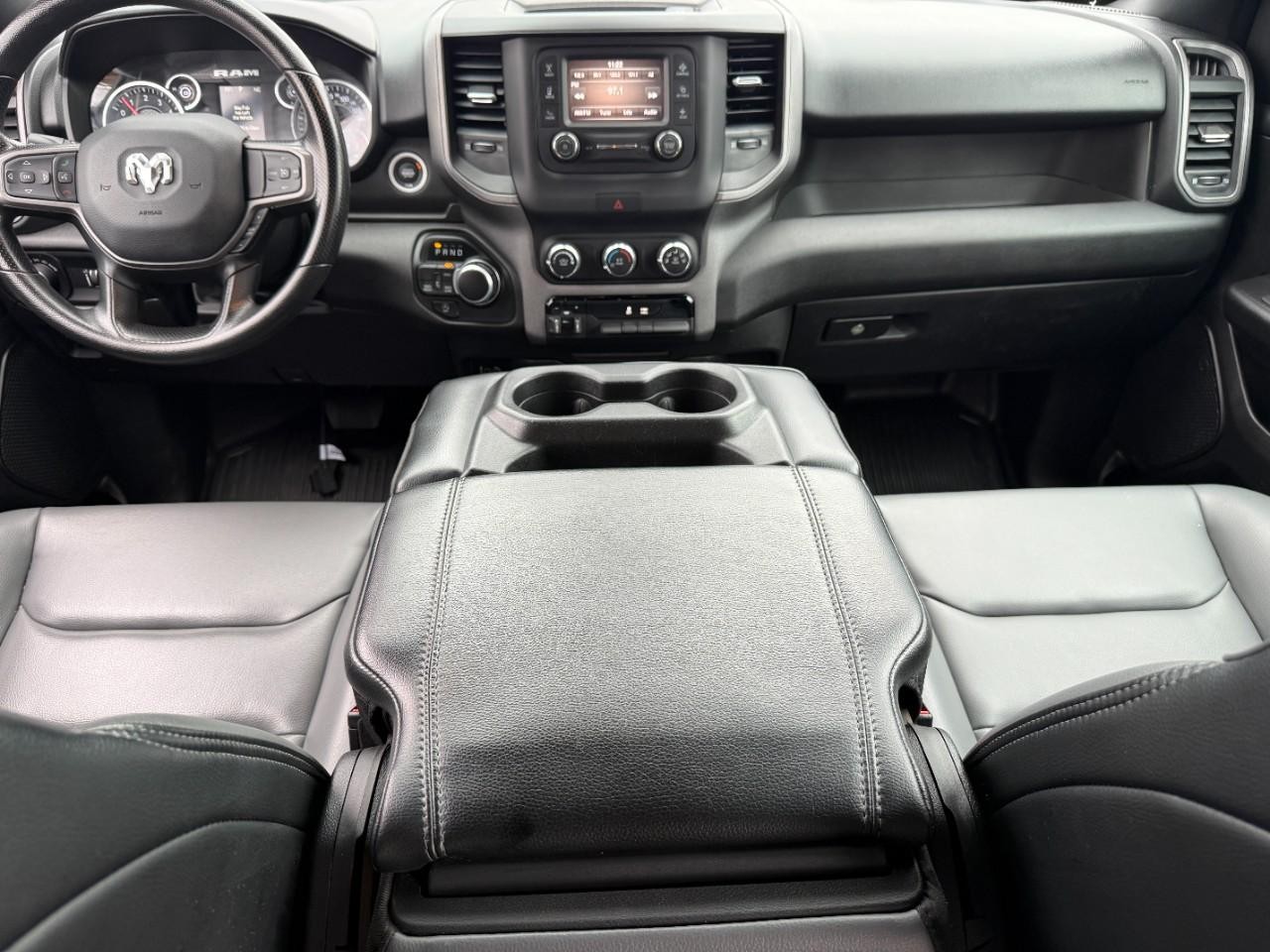 Ram 1500 Vehicle Full-screen Gallery Image 11